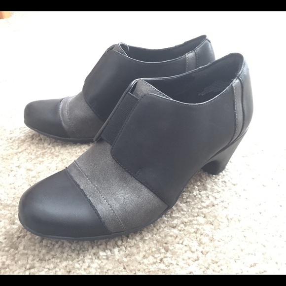 Easy Spirit black/pewter booties - Picture 5 of 7
